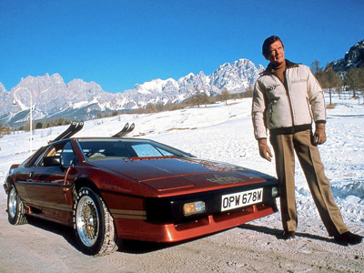 Roger_Moore_Esprit_Turbo