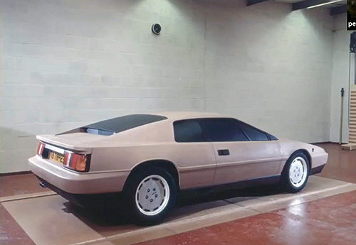 Lotus_Esprit_Turbo_1985_Clay_Model